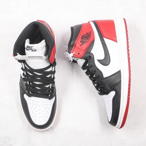 Air Jordan 1 Black Toe