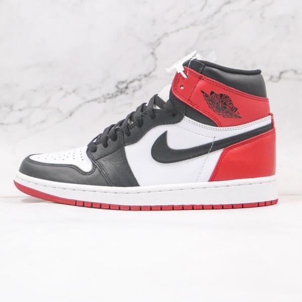 Air Jordan 1 Black Toe