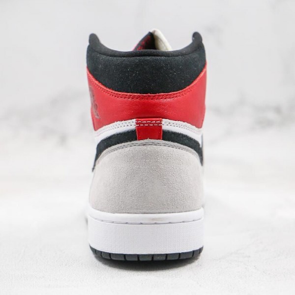 Air Jordan 1 Light Smoke Grey