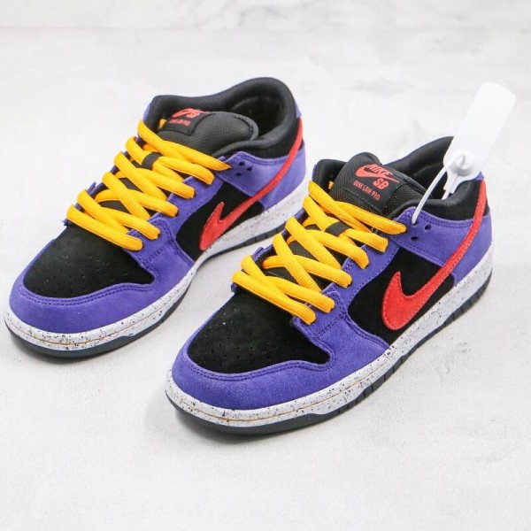 SB Dunk Low SP