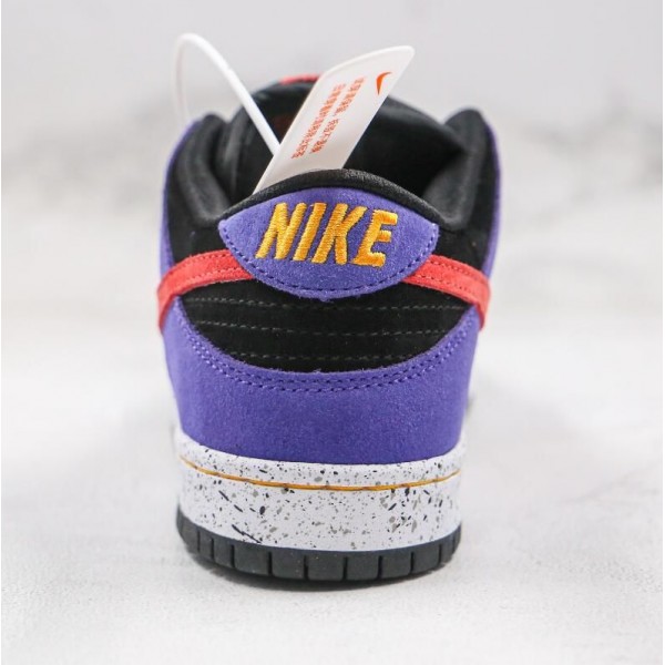 SB Dunk Low SP
