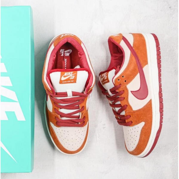 SB Dunk Low Orange label