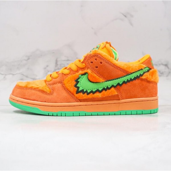 SB Dunk Low Pro QS