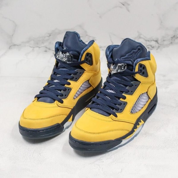Air Jordan 5 SP Michigan