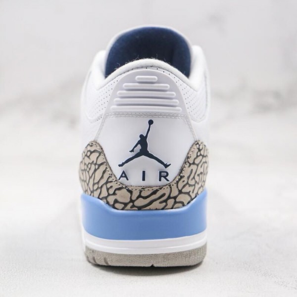 Air Jordan 3 UNC