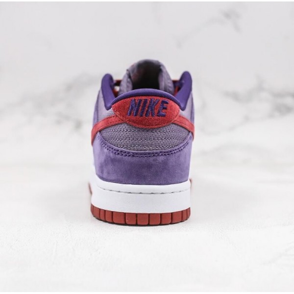 SB Dunk Plum