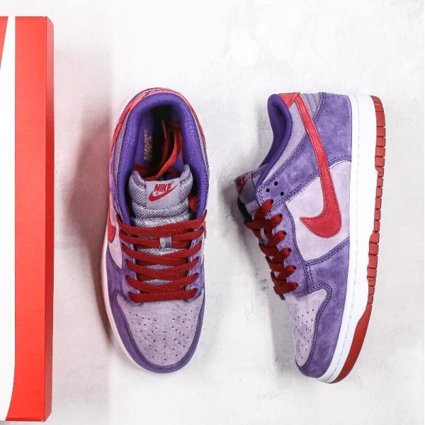 SB Dunk Plum