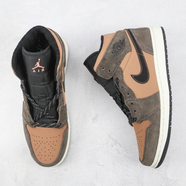 Air Jordan 1 Mid Chocolate