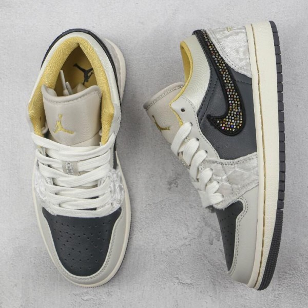 Air Jordan 1 Low Silk