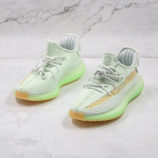 Yeezy Boost 350 V2 Hyperspace