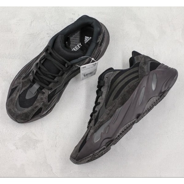 Yeezy Boost 700 V2 Vanta