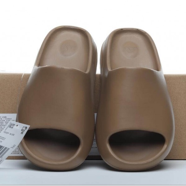 Yeezy Slide Resin Dark Brown