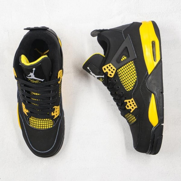 Air Jordan 4 Thunder