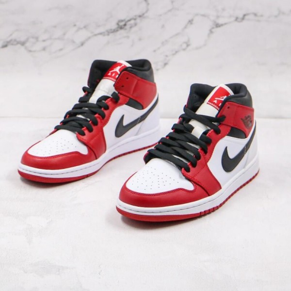 Air Jordan 1 Mid Chicago