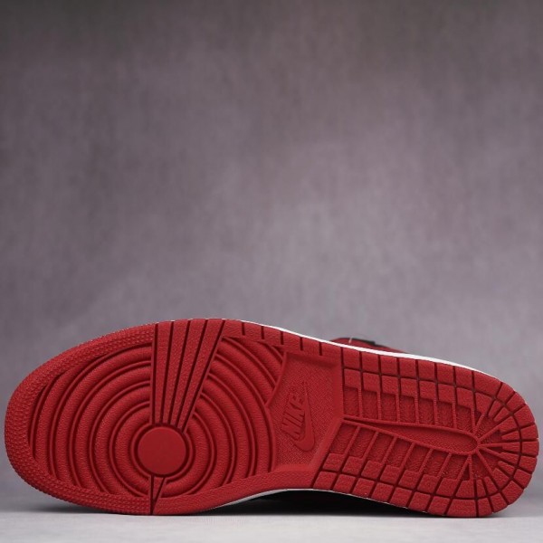 Air Jordan 1 High Banned