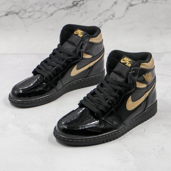 Air Jordan 1 High OG Black Metallic Gold