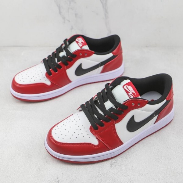 Air Jordan 1 Low OG Chicago