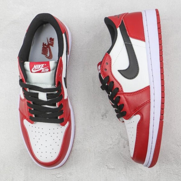 Air Jordan 1 Low OG Chicago