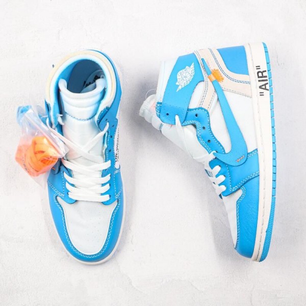 Air Jordan 1 UNC