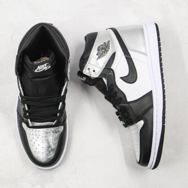 Air Jordan 1 High OG Metallic Silver Toe