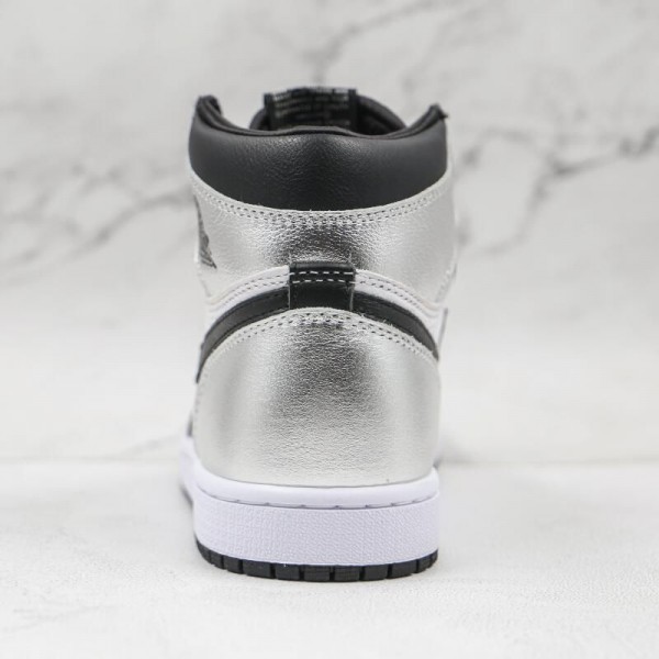 Air Jordan 1 High OG Metallic Silver Toe