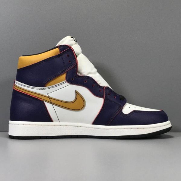 SB x Air Jordan 1 Purple