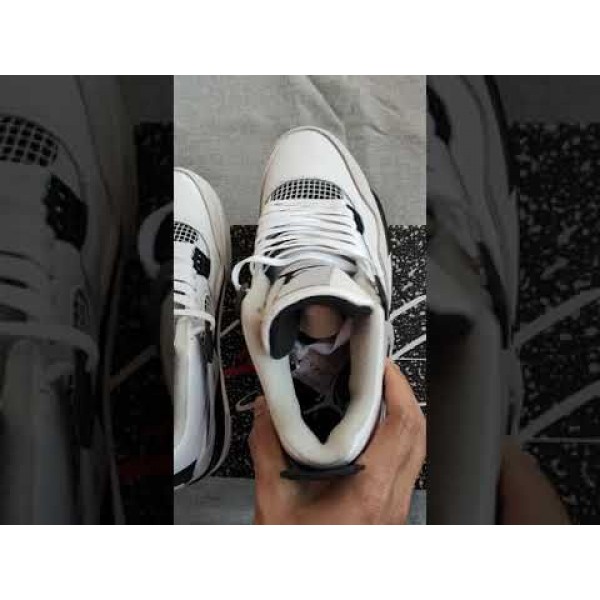 Air Jordan 4 Military Black