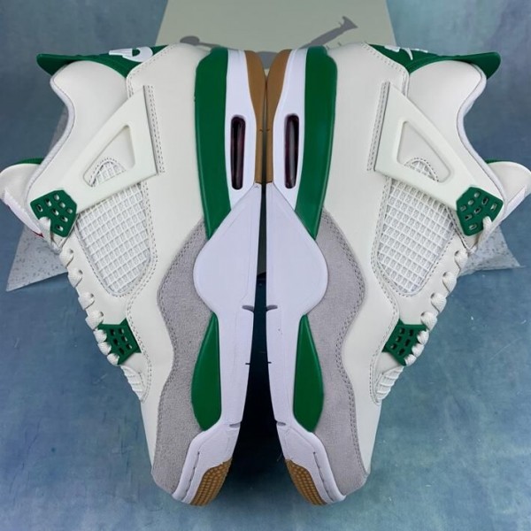 Nik* SB x Air Jordan 4 Pine Green
