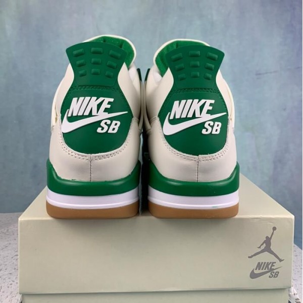 Nik* SB x Air Jordan 4 Pine Green