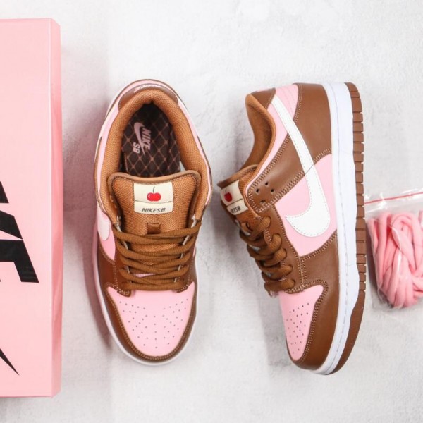 SB Dunk Low Pro Cherry