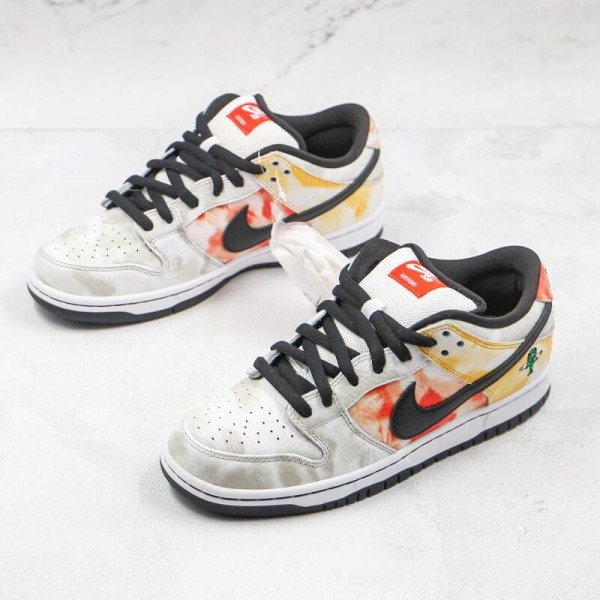 SB Dunk Low Roswell Raygun