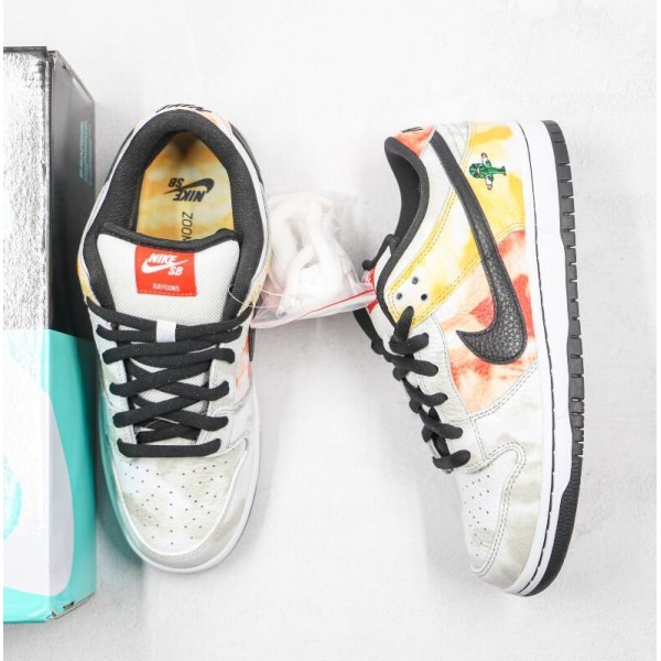 SB Dunk Low Roswell Raygun