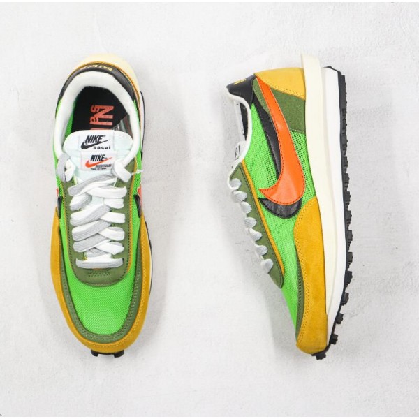LDV Waffle x Sacai Running Sneakers Green