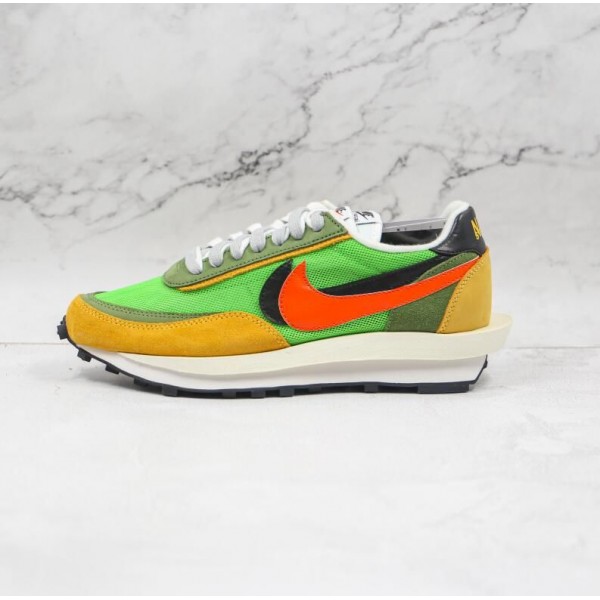LDV Waffle x Sacai Running Sneakers Green