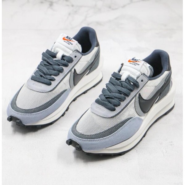 LDV Waffle x Sacai Running Gray