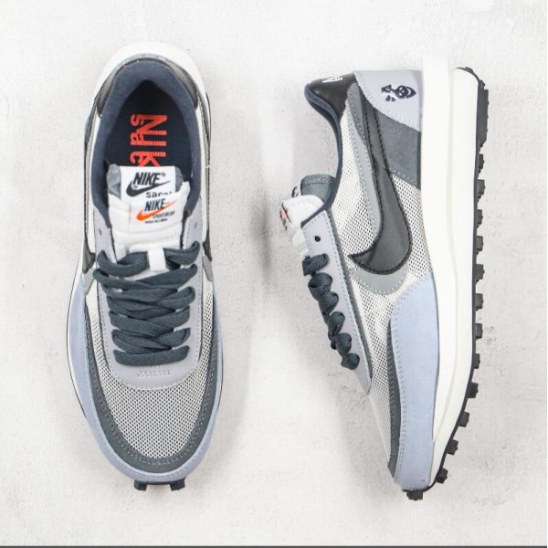 LDV Waffle x Sacai Running Gray
