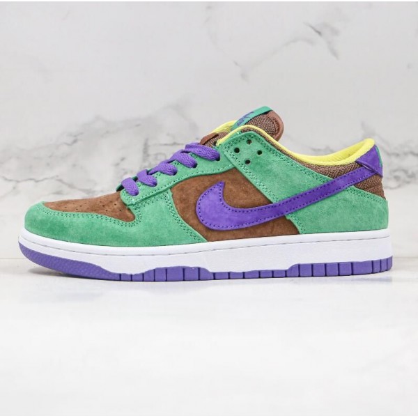 SB Dunk Low Purple