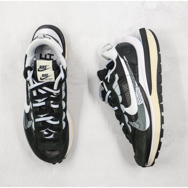 Sacai x Pegasus Vaporwaffle SP Black