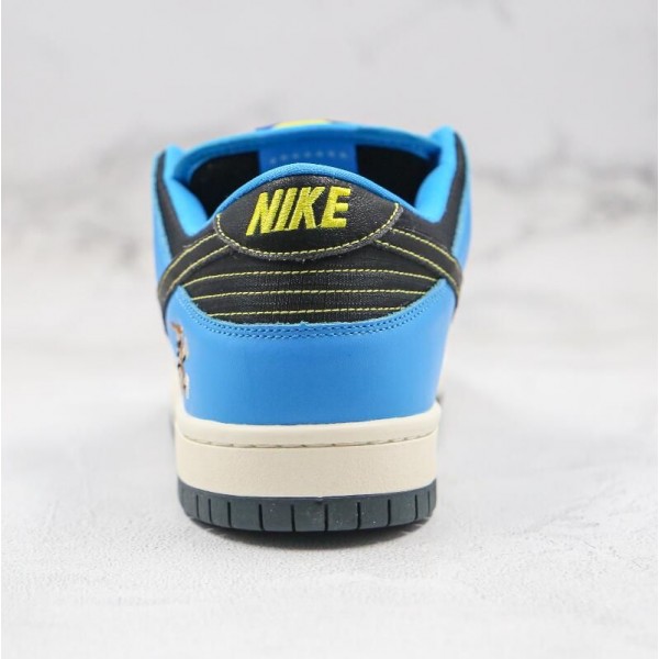Instant Skateboard x Dunk SB Low