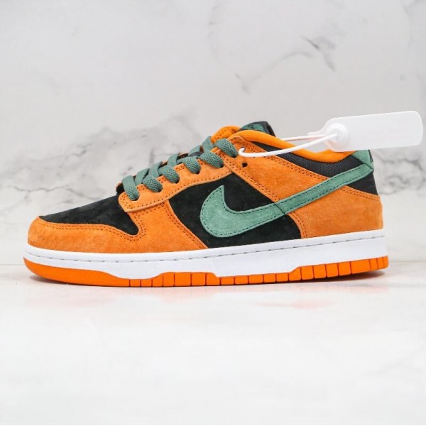 SB Dunk Low SP Ceramic