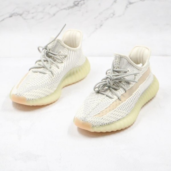 Yeezy 350 V2 Lundmark