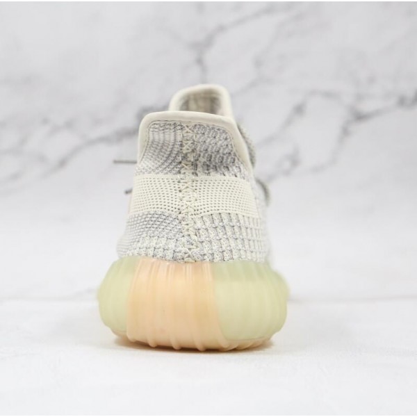 Yeezy 350 V2 Lundmark
