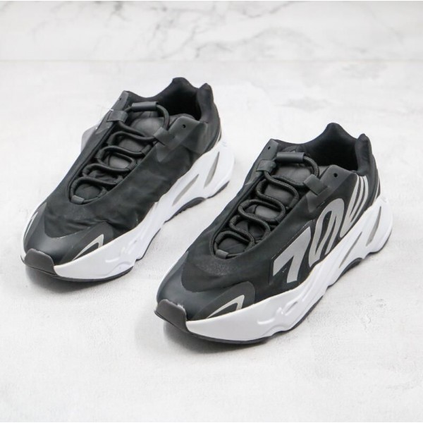 Yeezy Boost 700 MNVN