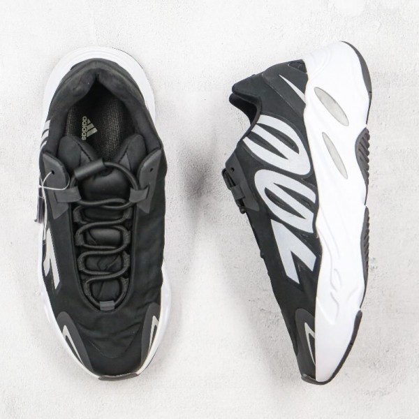 Yeezy Boost 700 MNVN