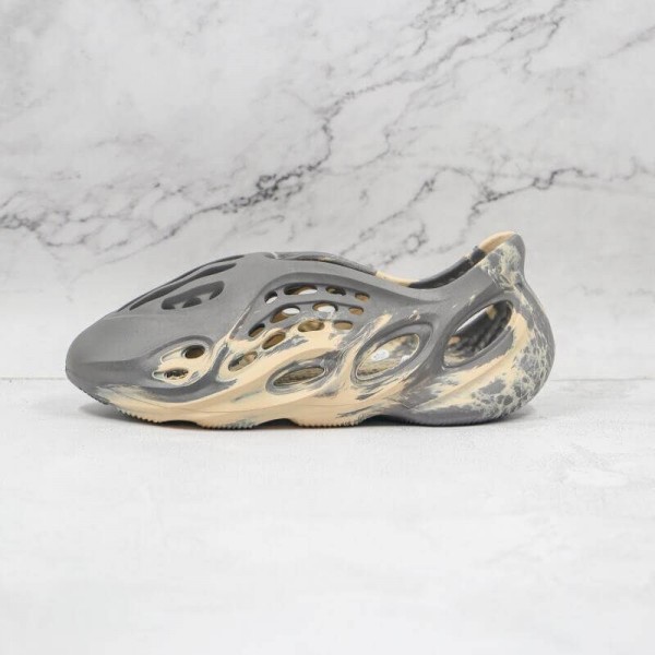 Yeezy Foam Runner MXT Cream Clay