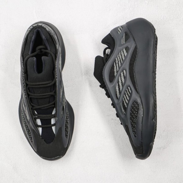 Yeezy 700 V3 Alvah